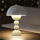 Fyvon – Skandinavische LED Tischlampe