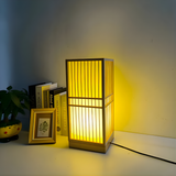Theia LED Tischlampe aus Bambus, Warmweißes Licht, USB Anschluss