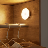 MotionGlow | LED Sensorlampe mit Bewegungserkennung, Warmweiß, Innen