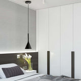 Nuvea | Dreieck LED Deckenlampe