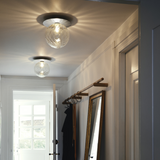 Poli - LED-Decken- und Wandleuchte mit Glaskugel-Design