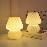 LumiGlow - Moderne Glas-Tischlampe