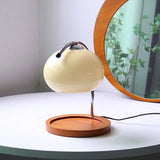 RetroGlaze – Vintage Tischlampe